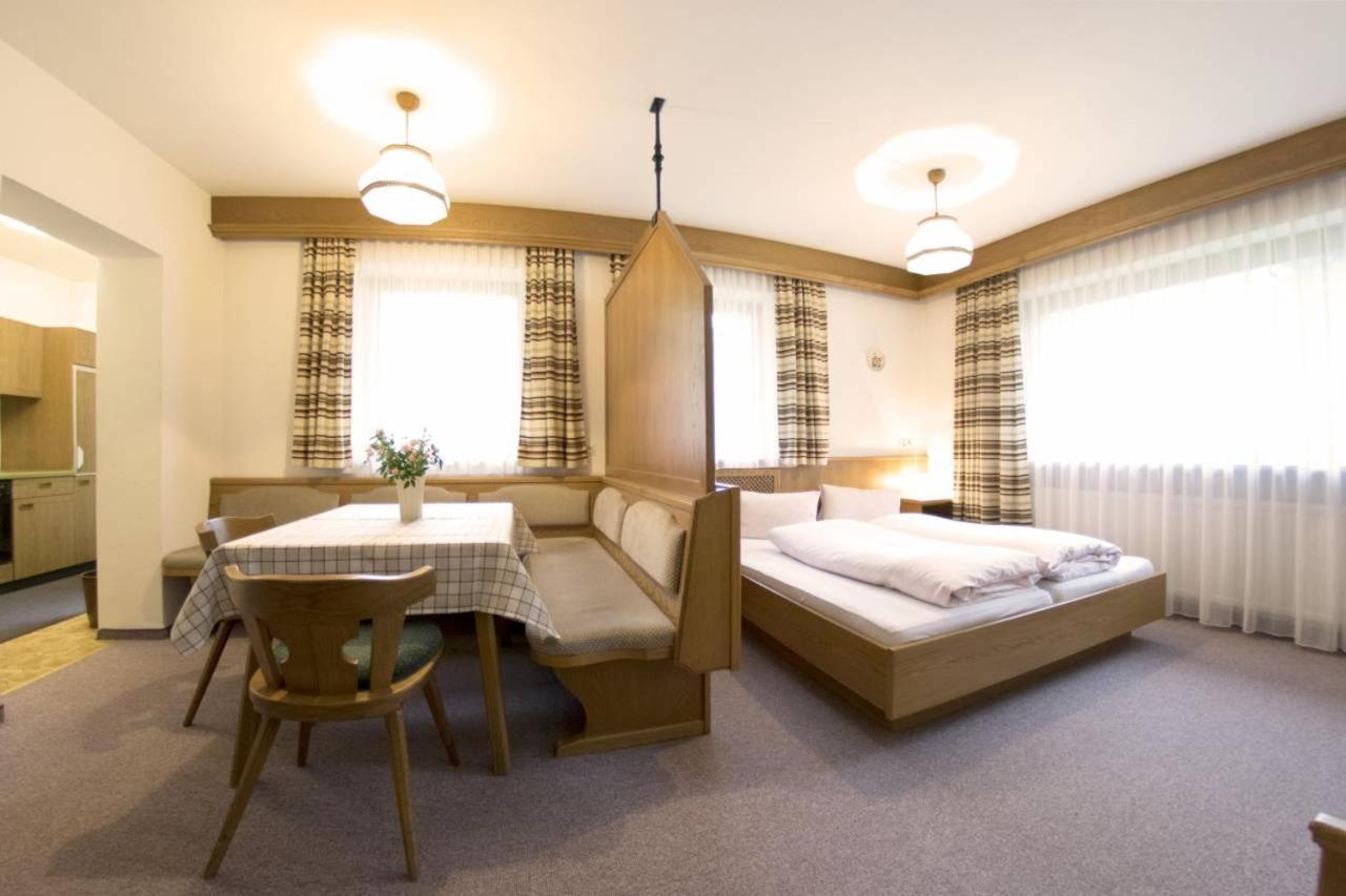 Hotel Garni Val-Sinestra Ischgl Exteriör bild